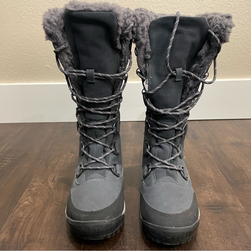 Bearpaw Isabella womens Snowboots Size 7 - Used Good Condition